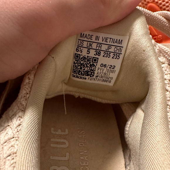 ULTRABOOST 5.0 DNA SHOES | Beige Parley | Rare - Picture 4 of 6